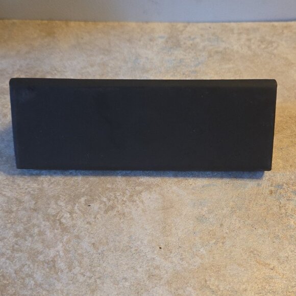 Maui Jim Black Trifold Case for Sunglasses or Slim Glasses with Wipe - Picture 7 of 9